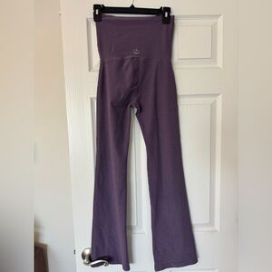 Beyond Yoga / Beyond the bump maternity flare leggings